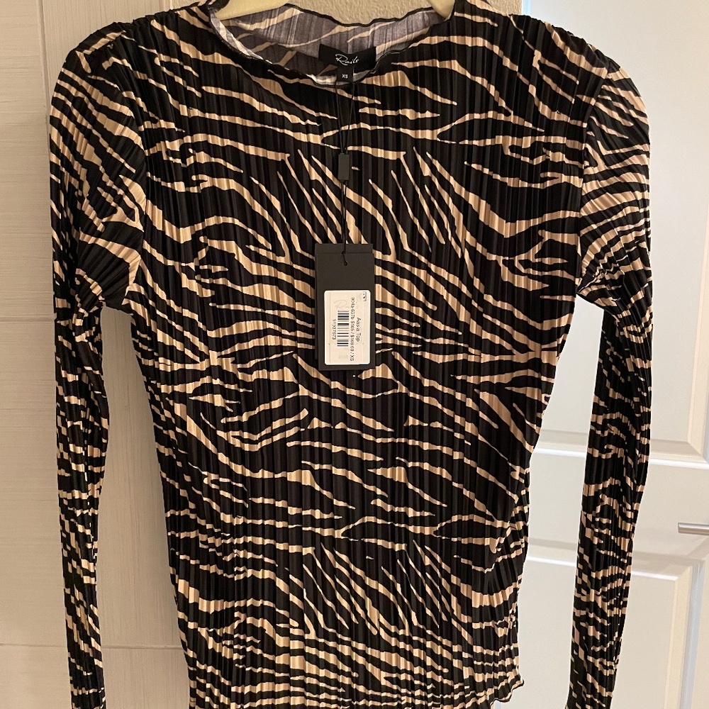 Rails NWT XS Black and Cream Animal Stripe Crinkle Top